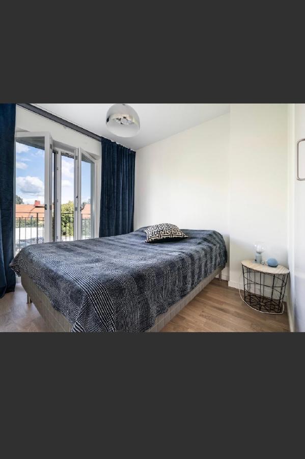 Central Apartment 5Min Drive To The Airport. 스톡홀름 외부 사진